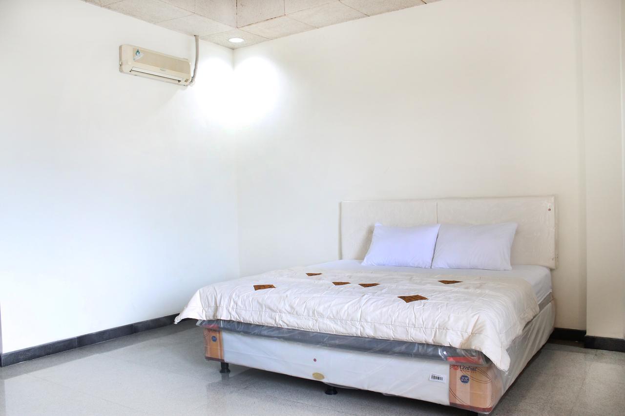 Graha Sekar Arum Syariah Sorabaya Extérieur photo