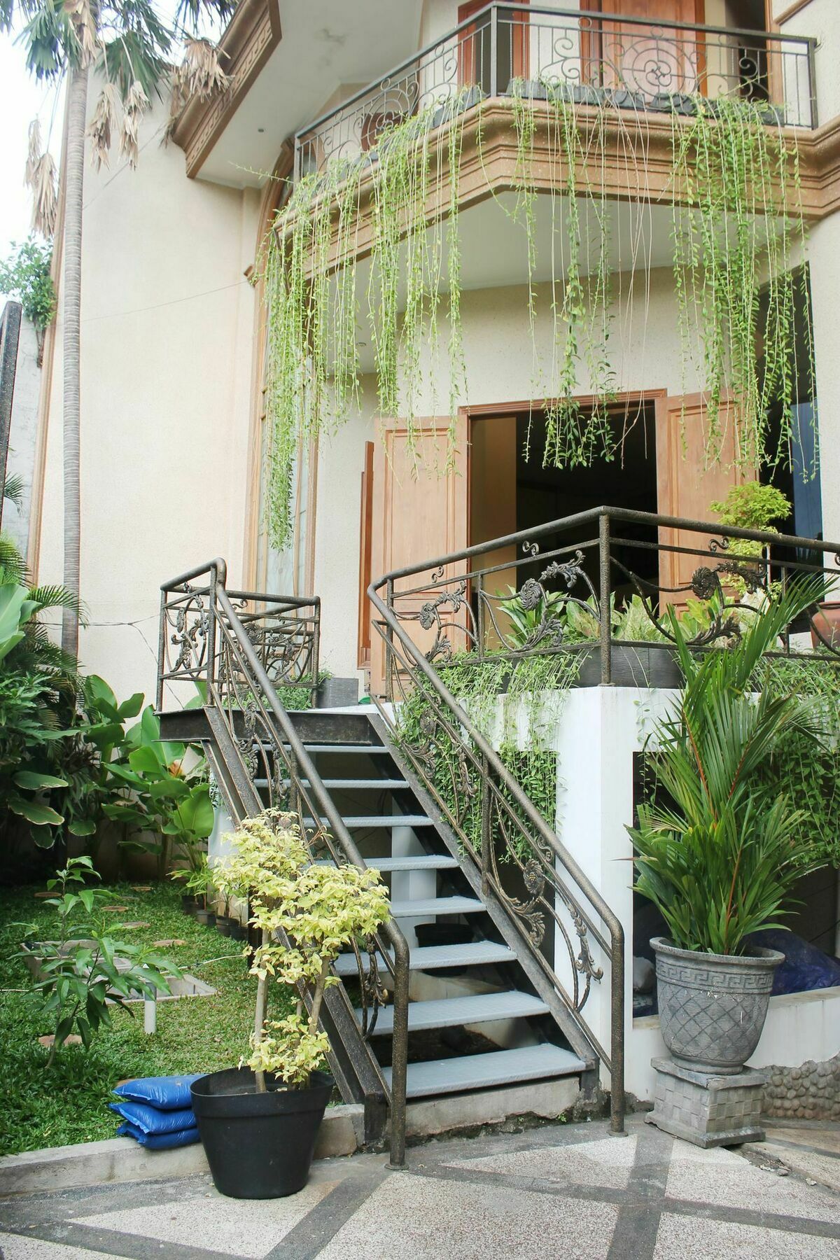Graha Sekar Arum Syariah Sorabaya Extérieur photo